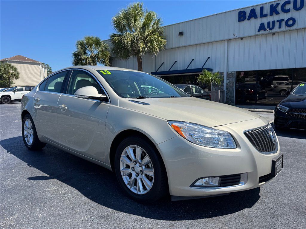 Used 2013 Buick Regal Leather FWD image 2