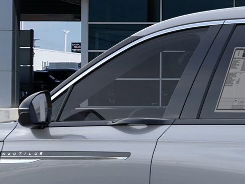 New 2026 Lincoln Nautilus Premier image 20