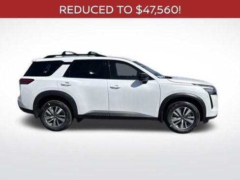 New 2026 Nissan Pathfinder SL AWD/4WD image 2