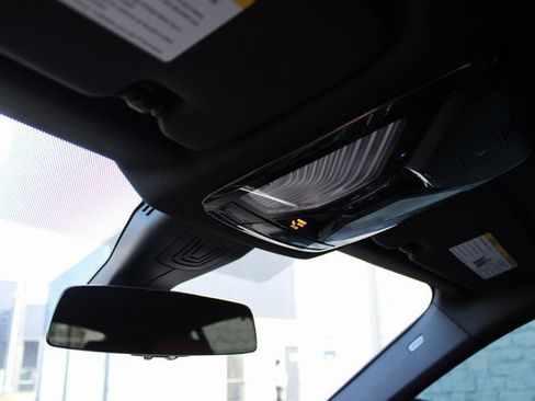 Used 2020 BMW X6 M50i w/ Executive Package image 27