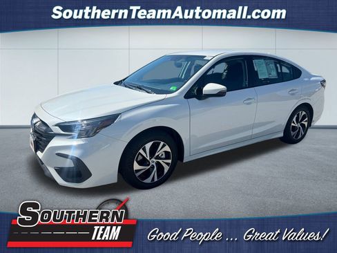 Used 2023 Subaru Legacy Premium image 1