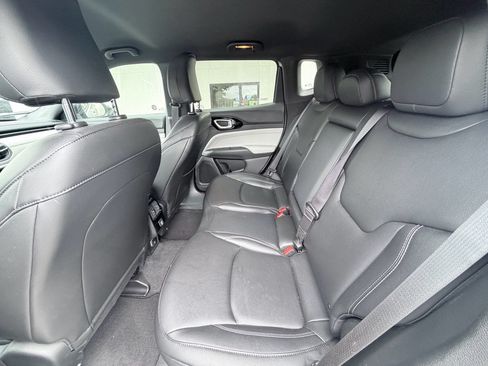Used 2026 Jeep Compass Limited AWD/4WD image 28