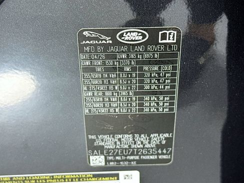 New 2026 Land Rover Defender 110 X-Dynamic SE AWD/4WD image 32