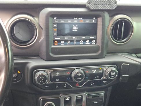 Used 2020 Jeep Wrangler Sport AWD/4WD image 17