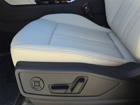 New 2025 Audi Q5 Premium image 17