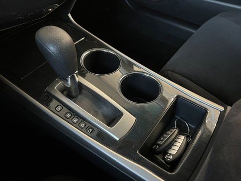 Used 2013 Nissan Altima 3.5 SV image 21