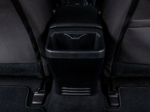 Used 2019 Toyota Tacoma TRD Off-Road w/ Technology Package image 32