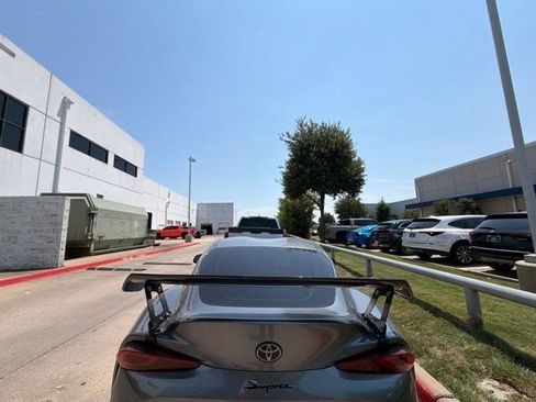 Used 2021 Toyota Supra Premium w/ Driver Assist Package RWD image 4