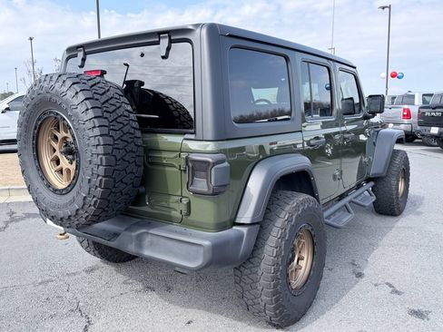 Used 2024 Jeep Wrangler Sport S image 6