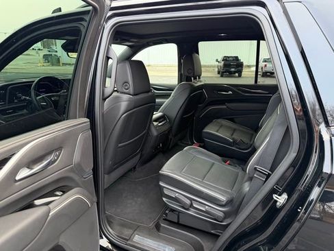 Used 2023 Cadillac Escalade Sport AWD/4WD image 14