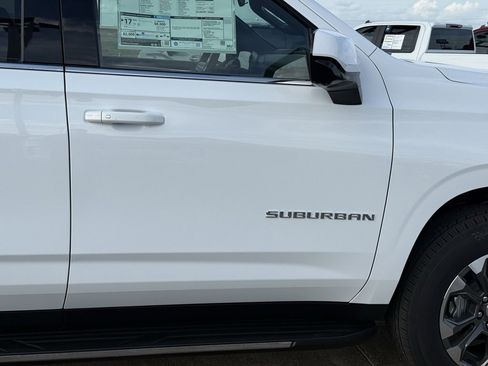 New 2026 Chevrolet Suburban LS image 8