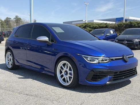 Used 2024 Volkswagen Golf R image 9
