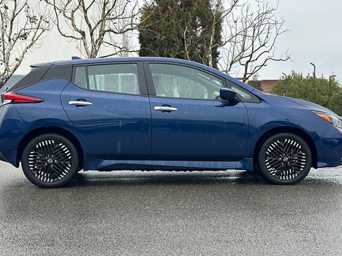 Certified 2024 Nissan Leaf SV Plus image 3