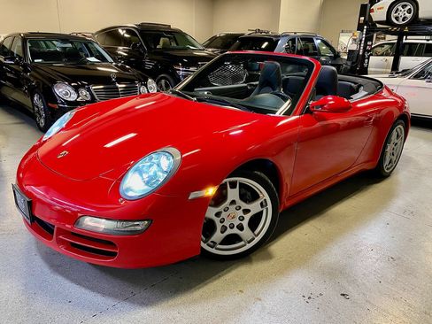 Used 2006 Porsche 911 Carrera RWD image 2