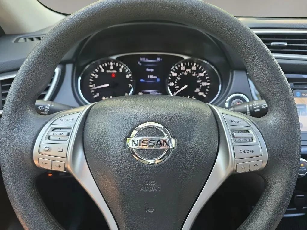 Used 2015 Nissan Rogue SV w/ SV Premium Package AWD/4WD image 18