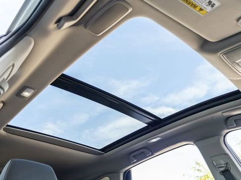 Used 2023 Acura RDX w/ Technology Package image 13