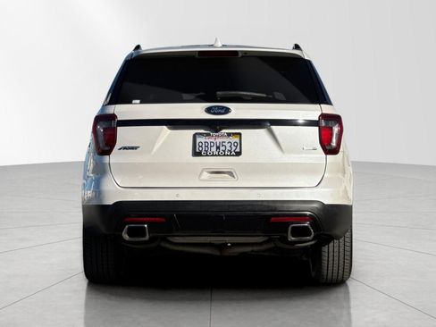 Used 2017 Ford Explorer Sport image 4