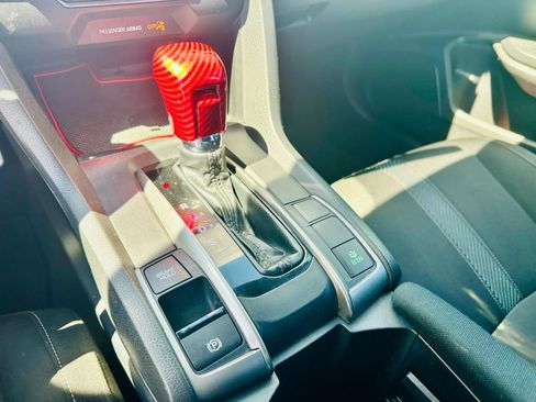 Used 2018 Honda Civic Sport image 18