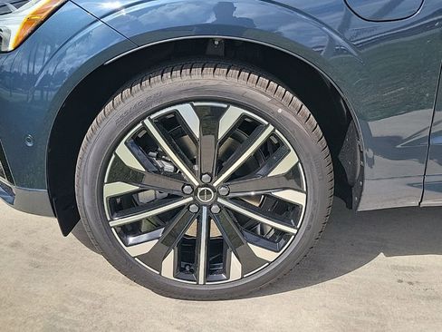 New 2026 Volvo XC60 T8 Ultra w/ Protection Package Premier AWD/4WD image 3
