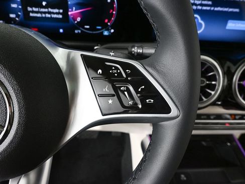 New 2026 Mercedes-Benz GLB 250 image 11