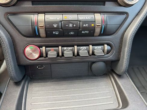 Used 2020 Ford Mustang Shelby GT500 w/ Carbon Fiber Track Pack image 22