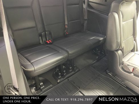 Used 2021 GMC Yukon SLT w/ SLT Premium Package image 45