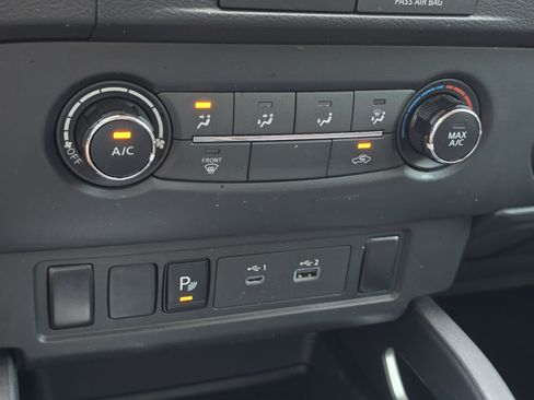 Certified 2022 Nissan Frontier SV w/ Technology Package RWD image 23
