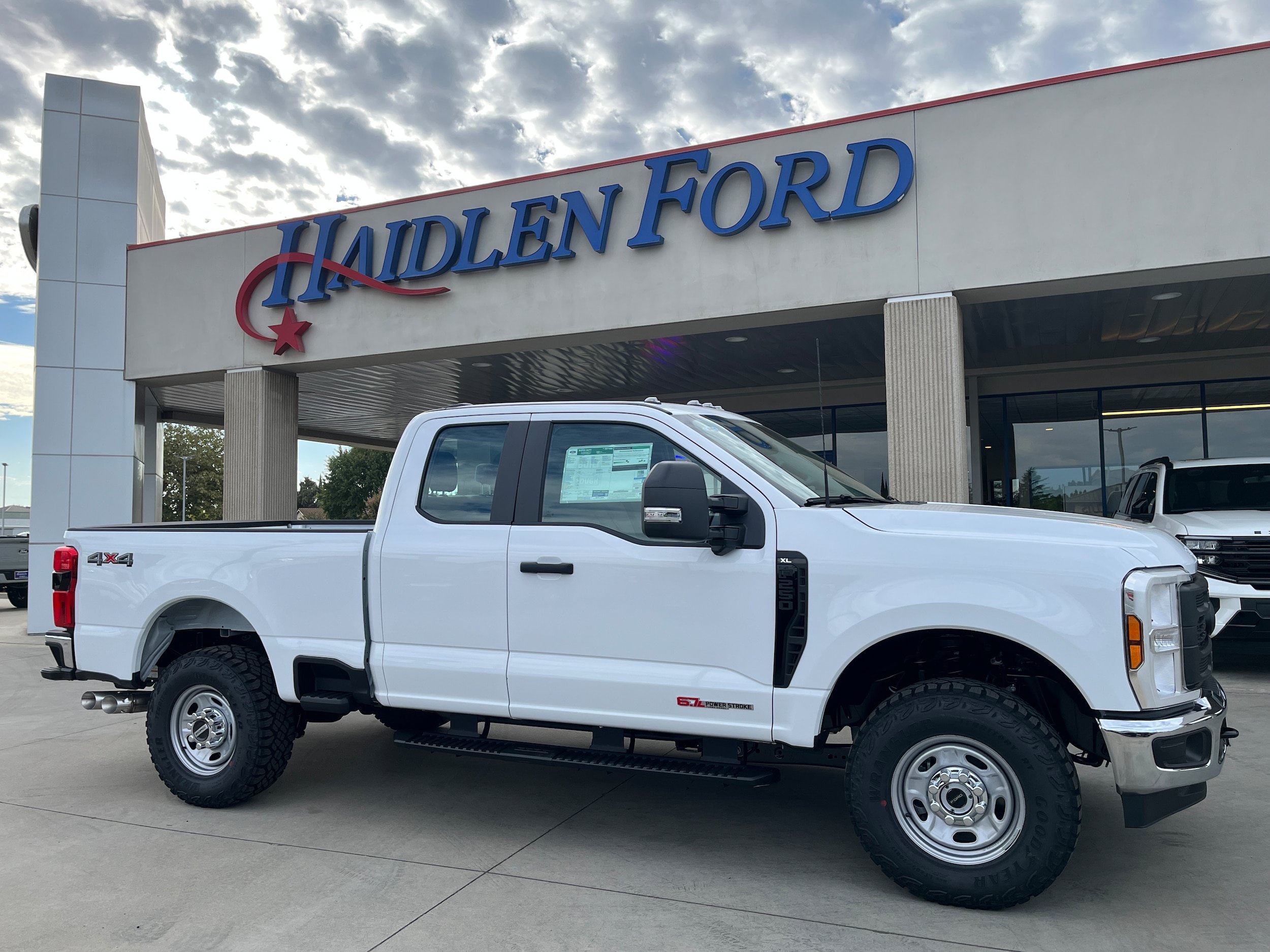 New 2027 Ford F250 XL w/ 360-Degree Camera Package AWD/4WD image 1