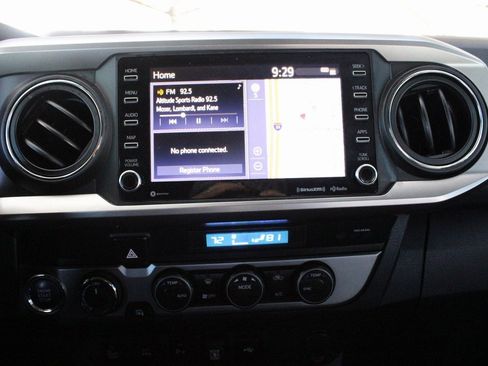 Certified 2023 Toyota Tacoma 4x4 Double Cab image 5