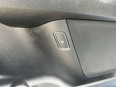 Used 2018 Ford Fusion S image 22