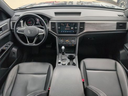 Used 2020 Volkswagen Atlas Cross Sport SE w/ Panoramic Sunroof Package image 27