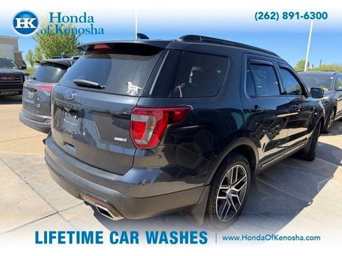 Used 2017 Ford Explorer Sport w/ Equipment Group 401A AWD/4WD image 2