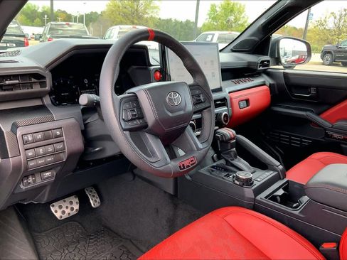 Used 2024 Toyota Tacoma TRD Pro image 17