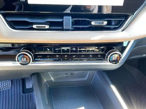 New 2026 Chevrolet Equinox ACTIV w/ LPO, Floor Liner Package image 18