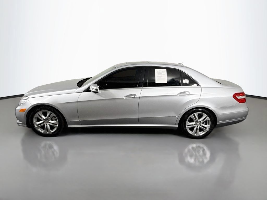 Used 2010 Mercedes-Benz E 550 Sedan image 8
