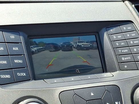 Used 2018 Ford Taurus SE FWD image 20