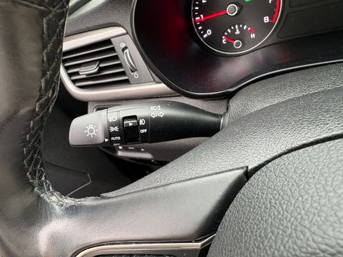 Used 2018 Kia Optima S w/ Panoramic Sunroof Package image 34