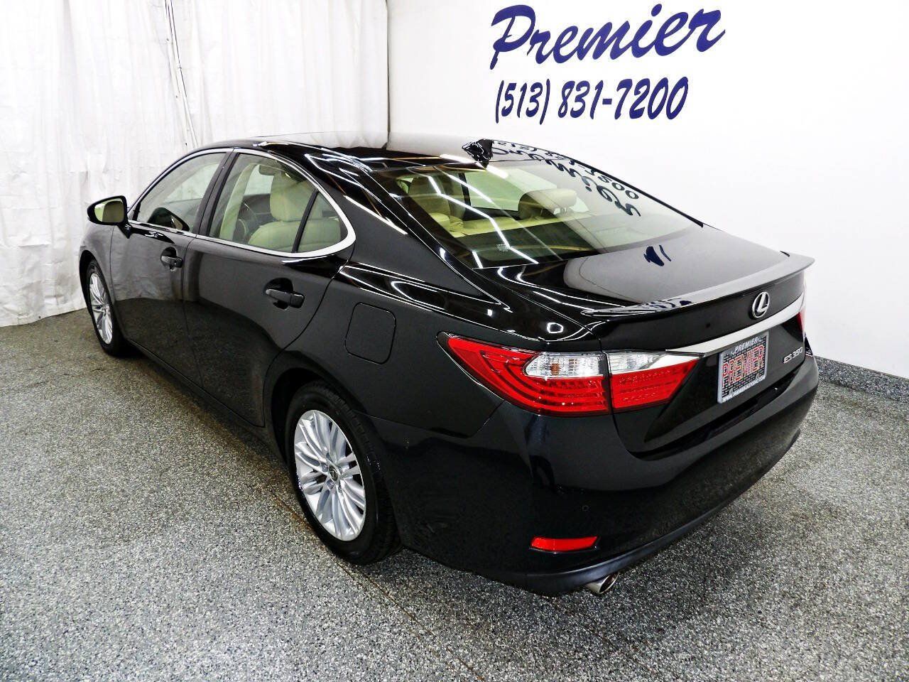 Used 2015 Lexus ES 350 w/ Luxury Package FWD image 4