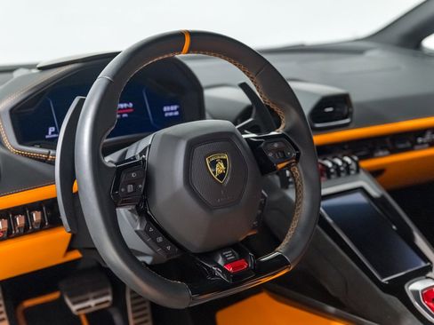 Used 2023 Lamborghini Huracan Tecnica image 19