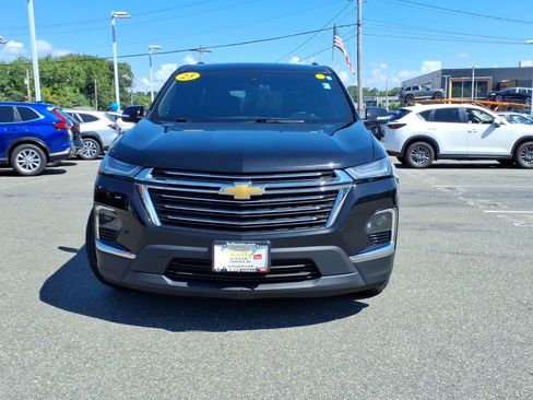 Used 2023 Chevrolet Traverse LT AWD/4WD image 2