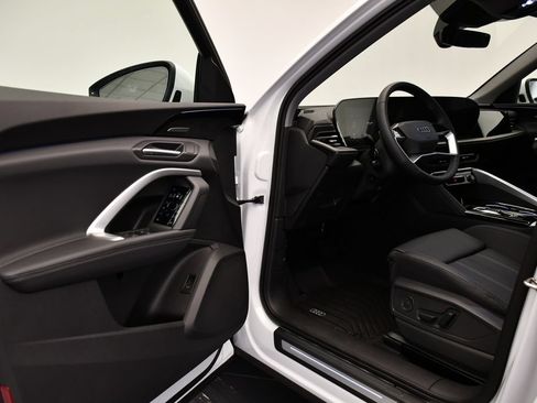 Used 2025 Audi Q5 Premium Plus w/ Premium Plus AWD/4WD image 36