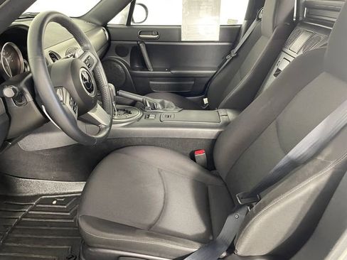 Used 2010 MAZDA MX-5 Miata Touring RWD image 2