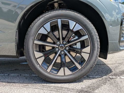 New 2026 Volvo XC60 B5 Plus w/ Protection Package Premier AWD/4WD image 11
