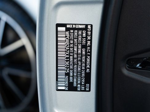 Used 2018 Porsche Panamera 4S image 42