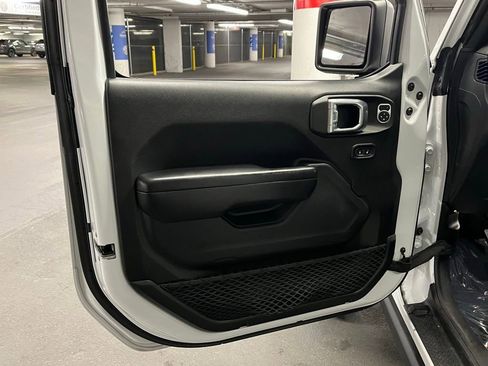 Used 2021 Jeep Wrangler Unlimited Sport image 15