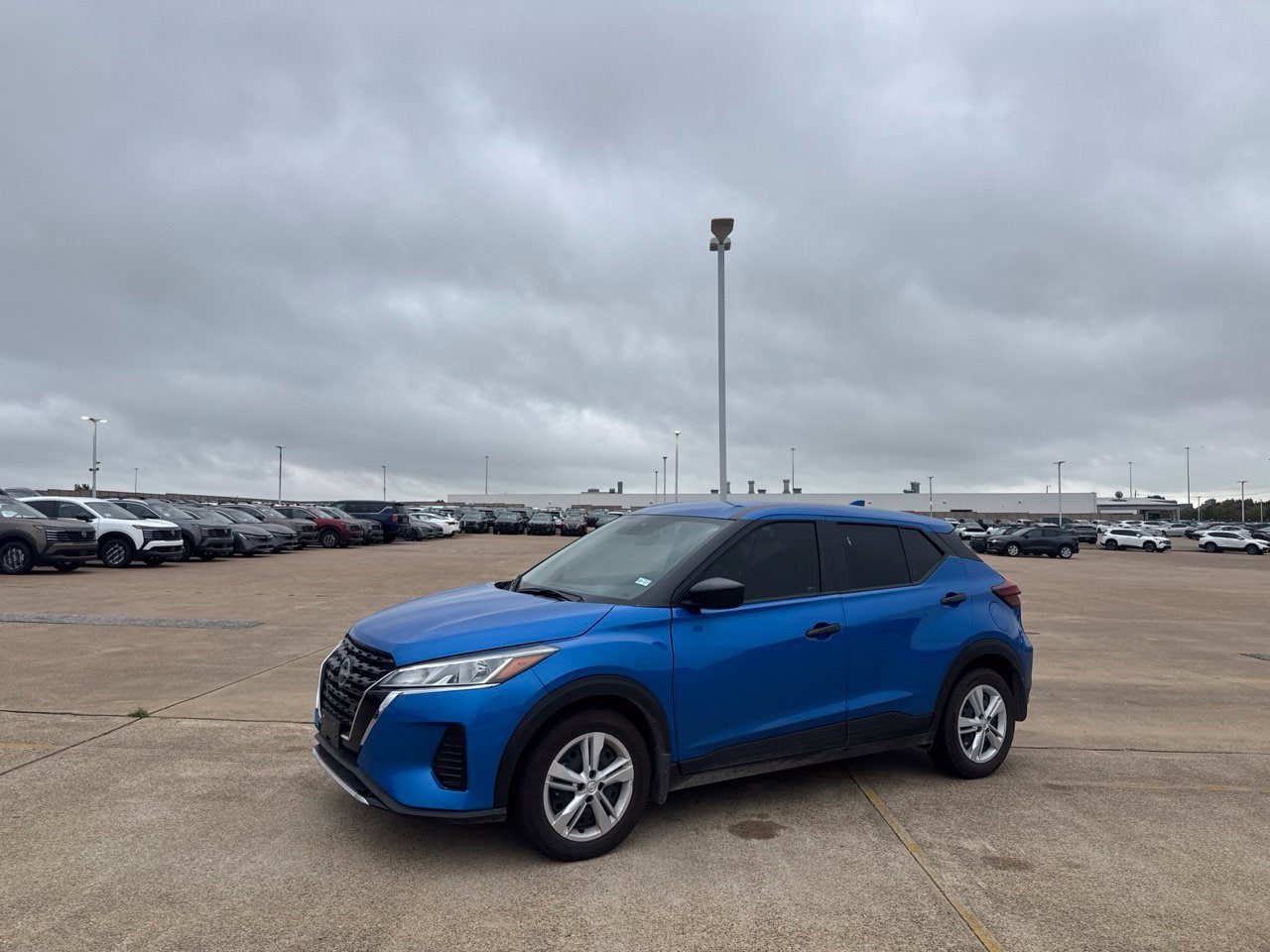 Used 2025 Nissan Kicks Play S FWD image 12