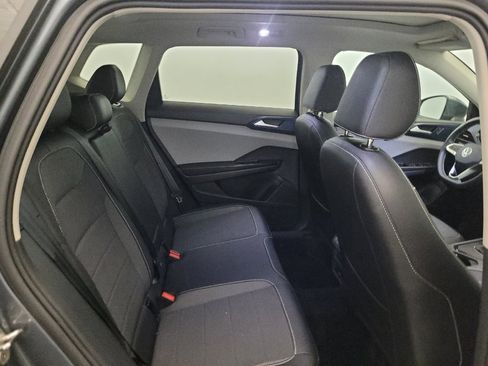 Used 2024 Volkswagen Taos SE FWD image 19