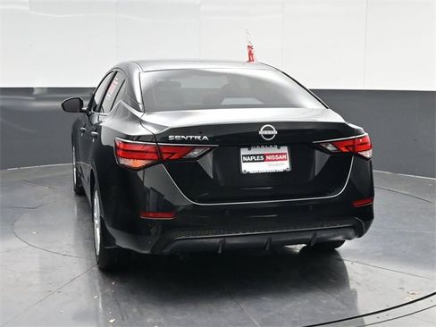 Used 2025 Nissan Sentra S image 4