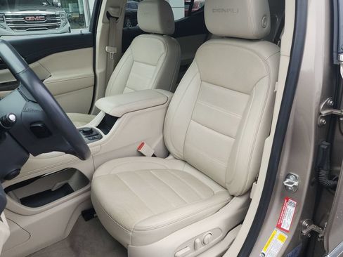 Certified 2022 GMC Acadia Denali w/ Denali Technology Package AWD/4WD image 20