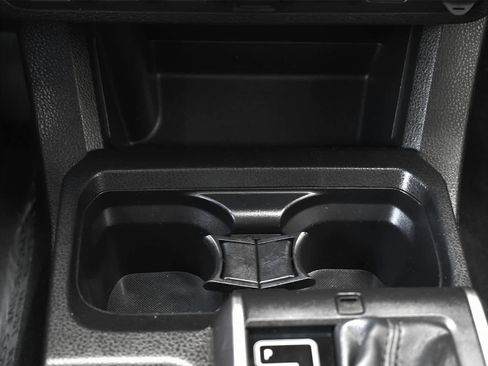 Used 2023 Toyota Tacoma SR5 AWD/4WD image 18